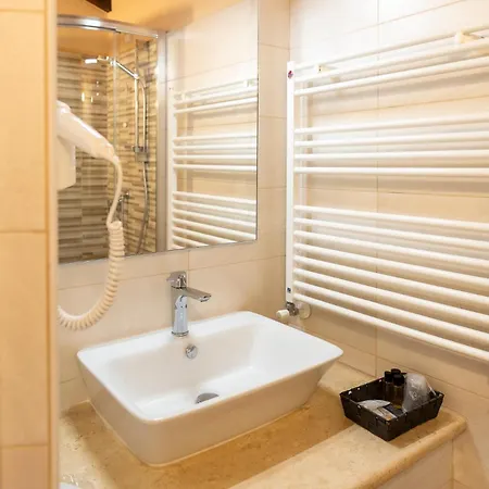 Il Tiro A Segno Πανσιόν